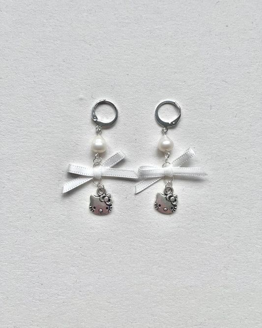 "Hello Kitty Bows" Earrings